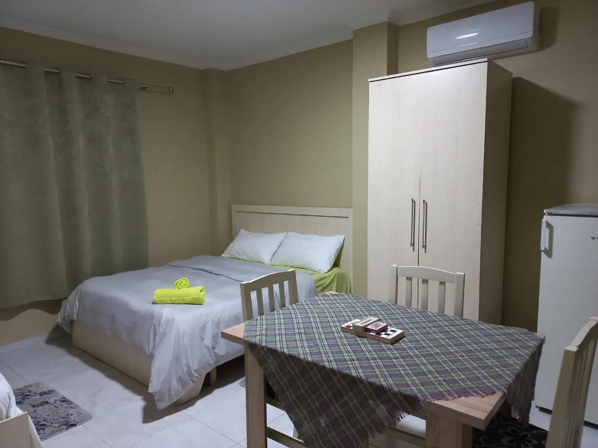 Klev\'S Apartments contacts